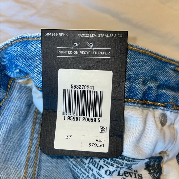 |SOLD| Levi’s 501 Shorts 100% Cotton A High Rise Fitted Through The Hip - Picture 5 of 8